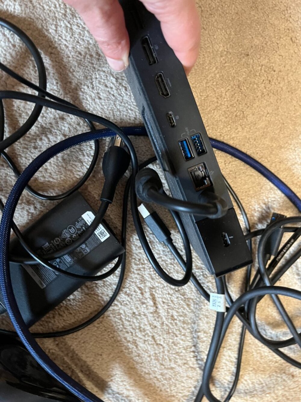Dell Docking System, Wireless Key and Mouse, Power Cords (Great Bundl1) - Picture 3 of 16